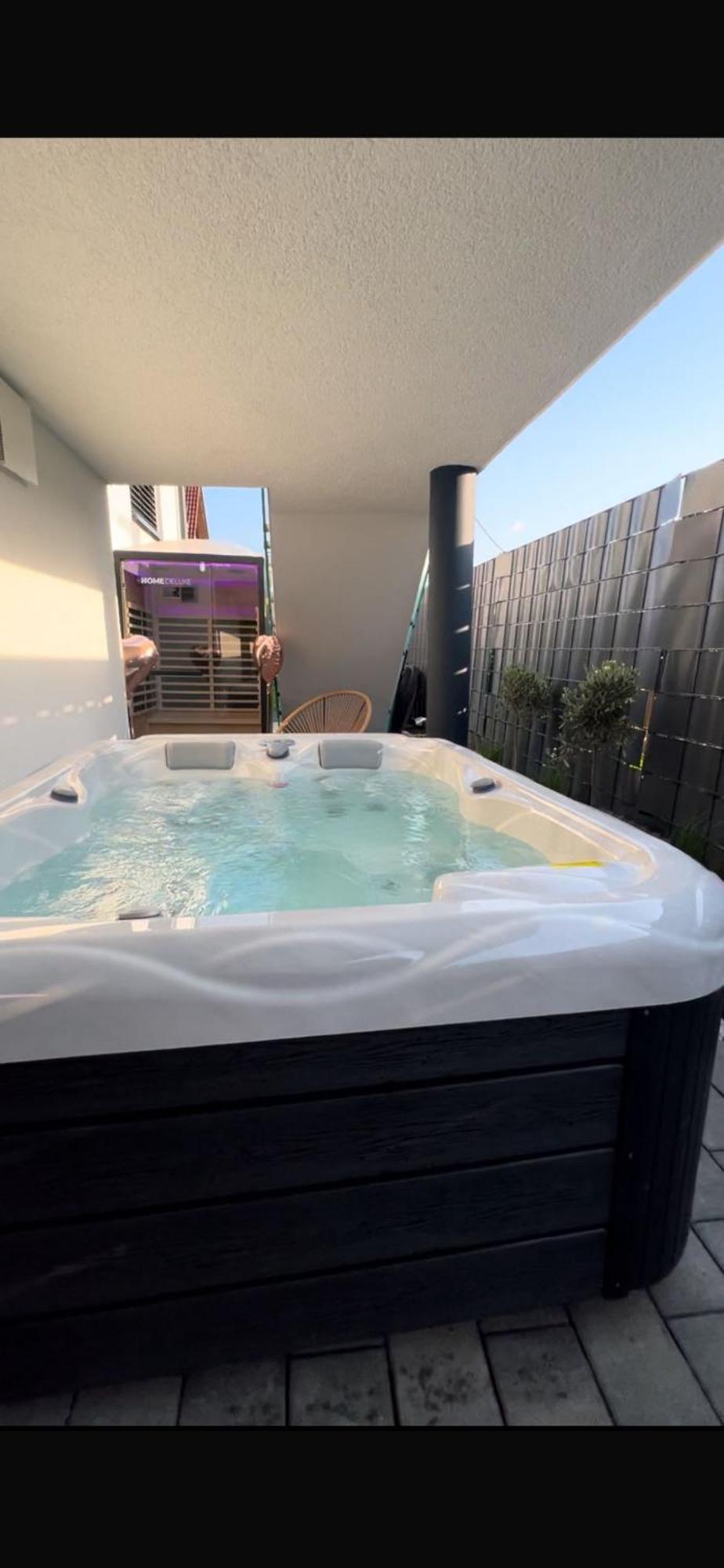 K&T Estate Resort & Spa - Flughafennahe Gaestesuite 陶努斯山边的霍赫海姆 外观 照片